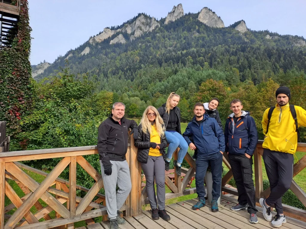 Schronisko widok na Trzy Korony