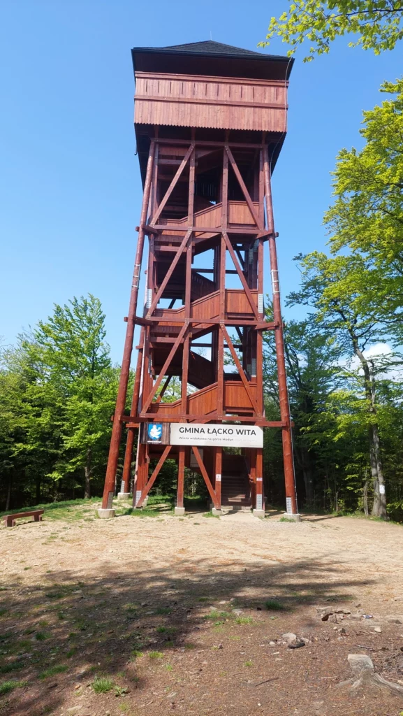 wieża widokowa na Modyni